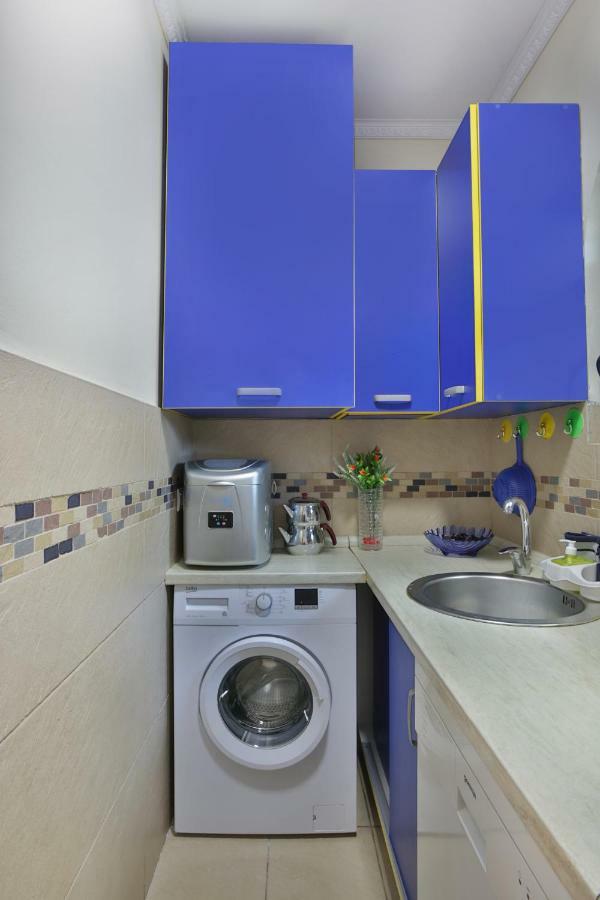 Apartments Holiday Lux Сутоморе Екстер'єр фото
